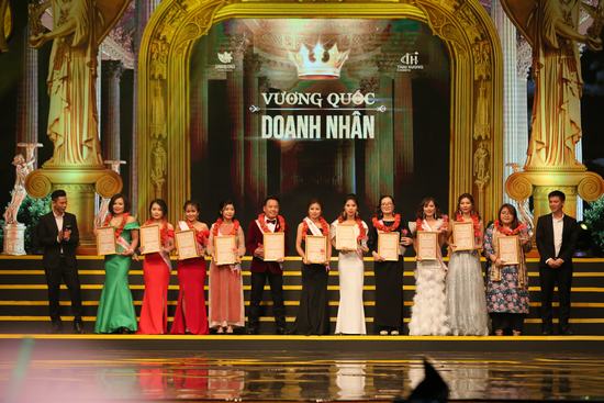 Gần 3500 khách mời tham dự sự kiện Vương quốc doanh nhân